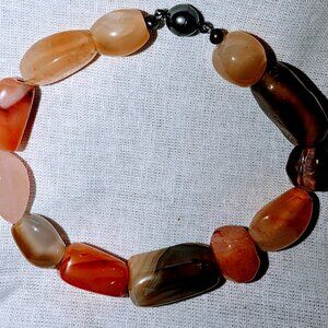 New glass beaded bracelet